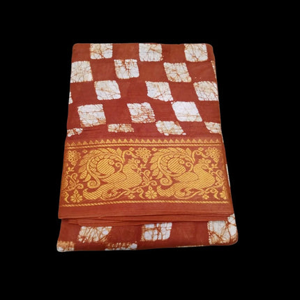 MADURAI MUL MUL MOODABANI CHECKS DESIGN JAQUARD BORDER 9 YARDS SAREES